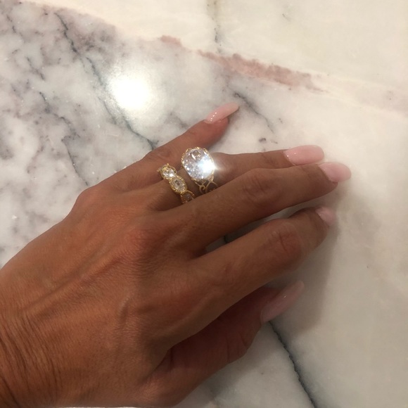 Ring - Picture 3 of 4